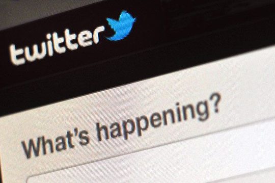 social-media-twitter-share-update Twitter status update box