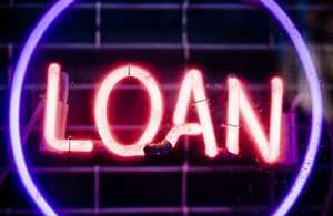 Neon sign saying 'Loan'