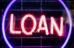Neon sign saying 'Loan'
